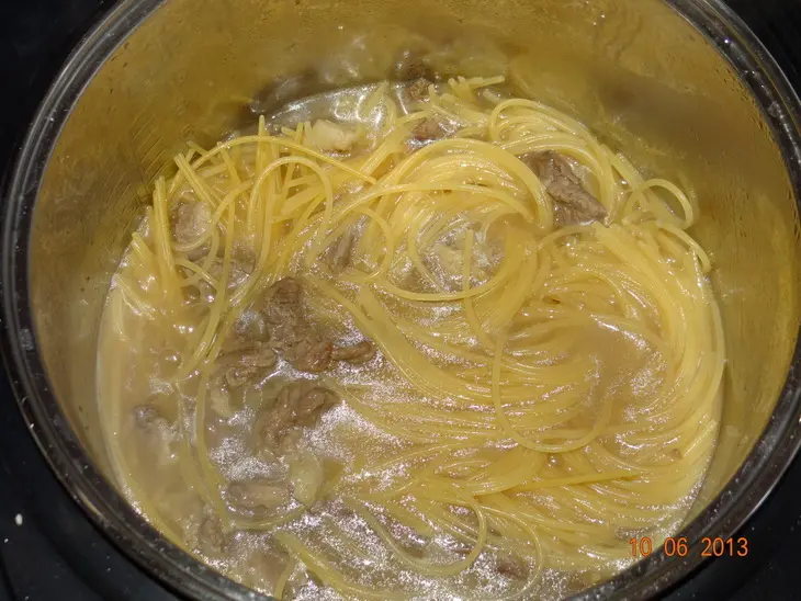 Спагетти говяжьи с овощной приправой (вкусный ужин — быстро в мульте !!!): шаг 3