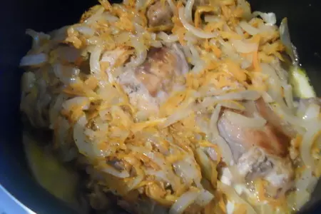 Тушеный кролик со сметаной с сыром и зеленью ( рецепт для мульти): шаг 3