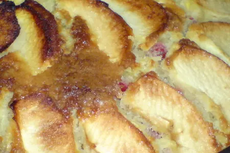 Пирог  с яблоками,клюквой,изюмом и кедровыми орешками: шаг 7