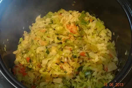 Капустные оладушки в мульте: шаг 1