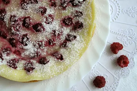 Клафути с малиной в мультиварке: шаг 8