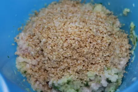 Куриные котлеты с киноа и яблоком. (фм ужин за 150 руб.): шаг 3