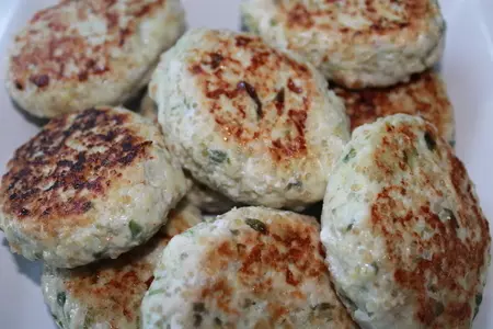 Куриные котлеты с киноа и яблоком. (фм ужин за 150 руб.): шаг 6