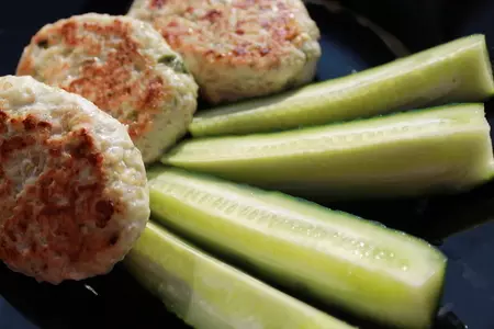 Куриные котлеты с киноа и яблоком. (фм ужин за 150 руб.): шаг 8