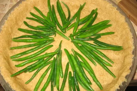 Киш с куриной грудкой, стручковой фасолью и сыром.: шаг 6
