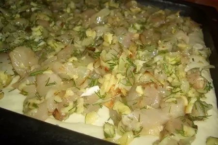 Открытый пирог с куриным филе,сыром и укропом: шаг 8