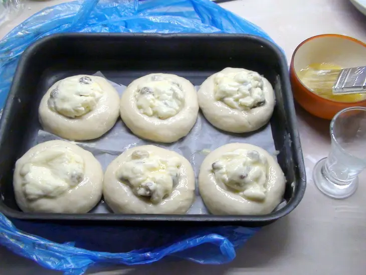 Ватрушки с творожной массой.: шаг 3