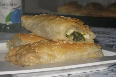 Слоеные пирожки с яйцом и зеленым луком (дуэль): шаг 10