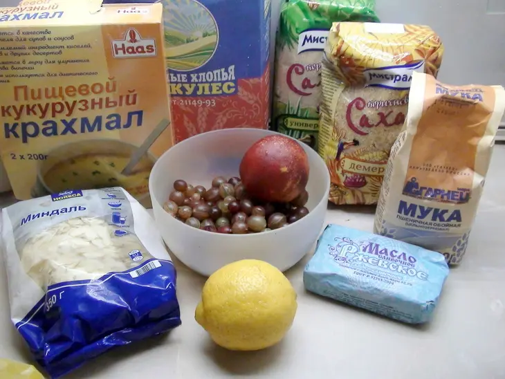 Крисп с крыжовником и персиками. фруктовый пирог.: шаг 1