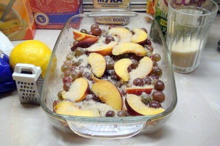 Крисп с крыжовником и персиками. фруктовый пирог.: шаг 2