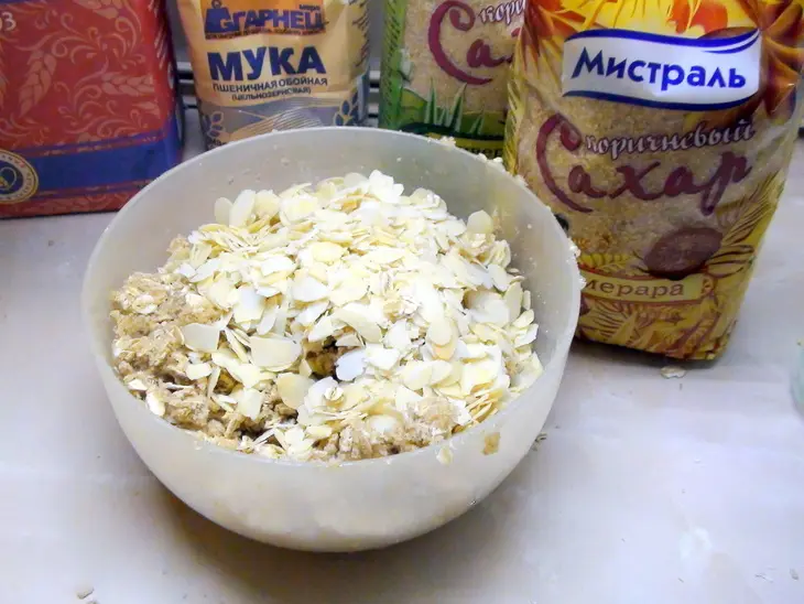 Крисп с крыжовником и персиками. фруктовый пирог.: шаг 3