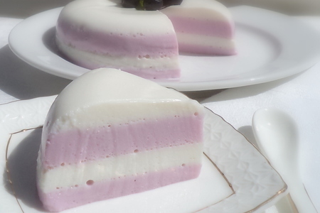 Творожно- йогуртовый желейный десерт со смородиной  "кому нежности  кусочек?": шаг 6