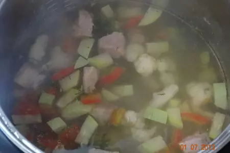 Щи мясные из цветной капусты и брокколи (детское меню, мультиварка): шаг 3
