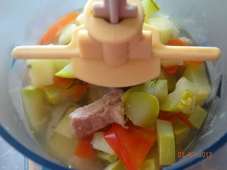 Щи мясные из цветной капусты и брокколи (детское меню, мультиварка): шаг 4