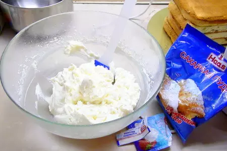 Торт «клубничка». сочный вкус лета!: шаг 5