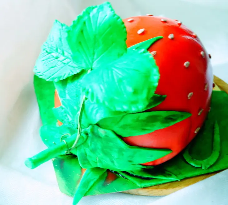 Торт «клубничка». сочный вкус лета!: шаг 11