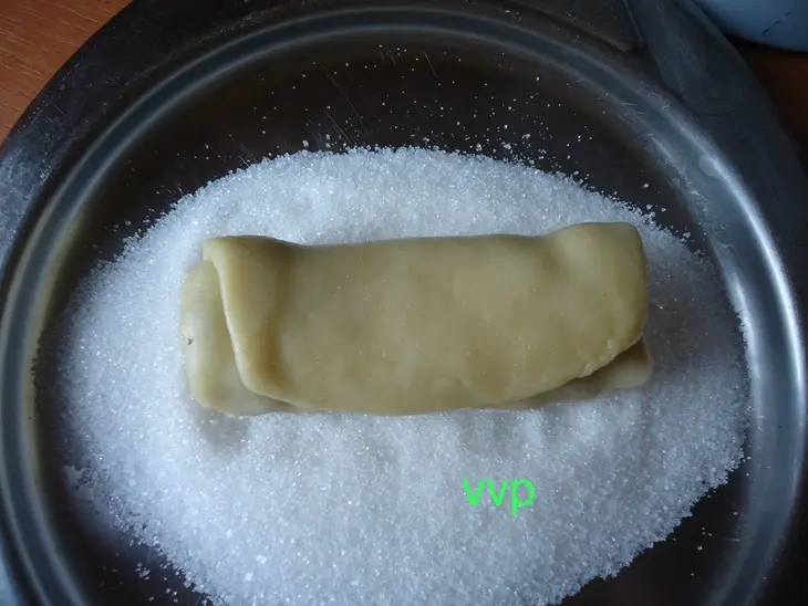 Рулетики со смородиной: шаг 4