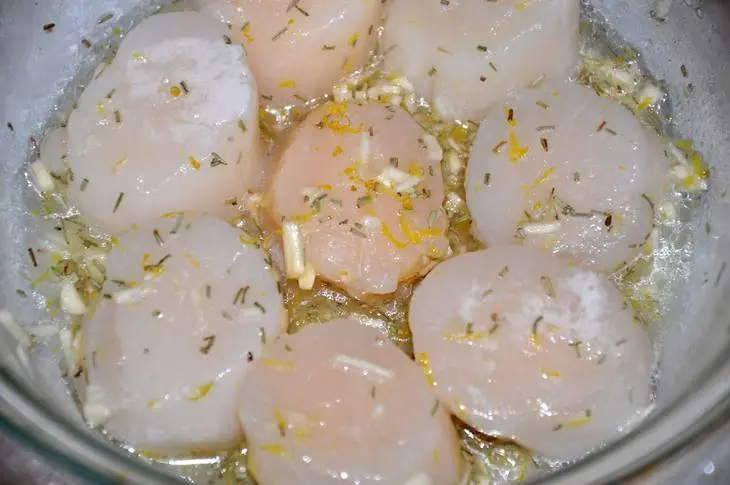 Гребешки с фруктовым салатом в манговом соусе: шаг 1