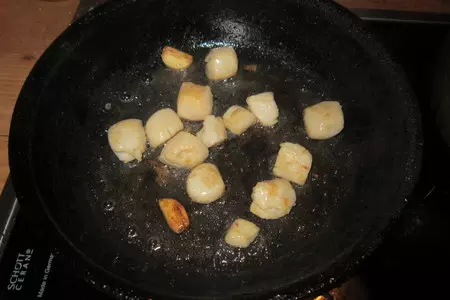 Тёплый салат с гребешком: шаг 9