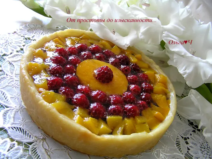 Малиновый пирог с персиком и вишней: шаг 11