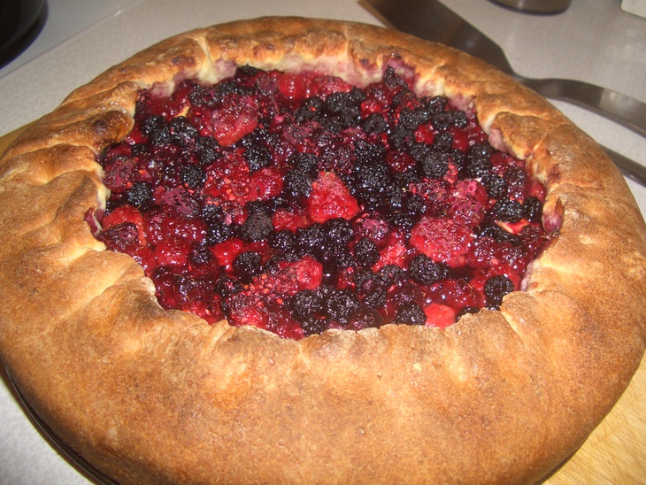 Яблочно-ягодный пирог на творожном тесте: шаг 9