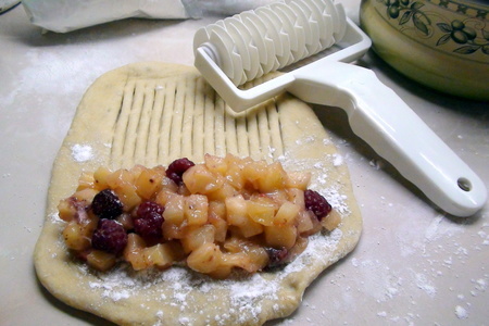 Фраппе «эспрессо» и кофейные булочки с яблочно-ягодной начинкой.: шаг 6