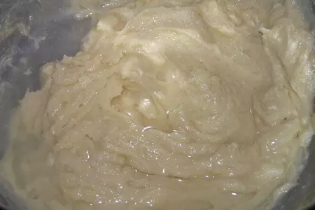 Нежнейший пирог с персиком и малиной: шаг 3