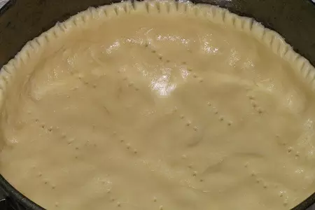 Нежнейший пирог с персиком и малиной: шаг 6