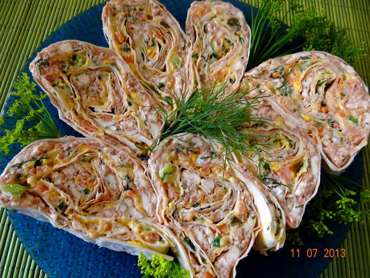 Закуска из морепродуктов с лавашем: шаг 11