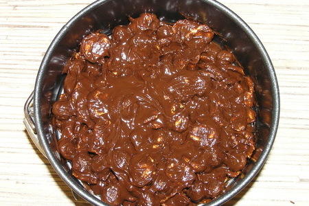 Чизкейк с малиной на шоколадно-хрустящей основе (без выпечки): шаг 5