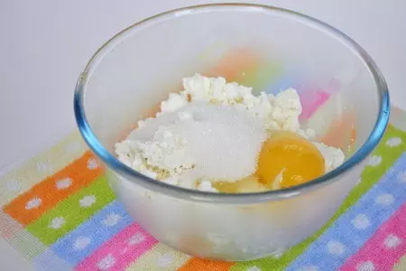 Десертная лазанья с творогом и черной смородиной.: шаг 2