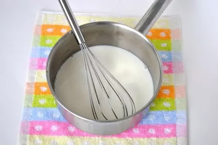 Десертная лазанья с творогом и черной смородиной.: шаг 4