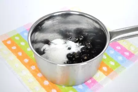 Десертная лазанья с творогом и черной смородиной.: шаг 10
