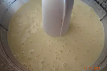 Манник с малиной и в мультиварке: шаг 1