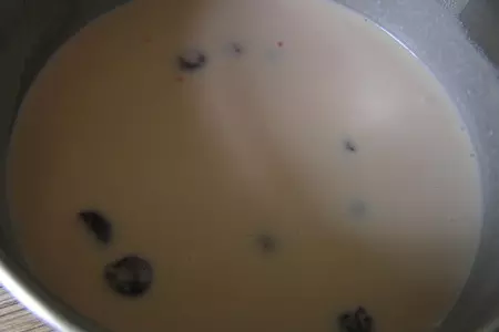 Мятный торт с белым шоколадом и красными ягодами: шаг 11