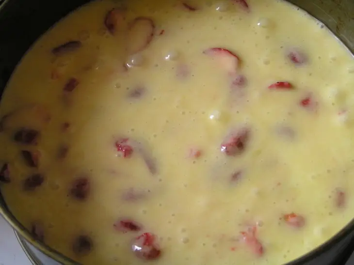 Быстрый клубничный пирог: шаг 7