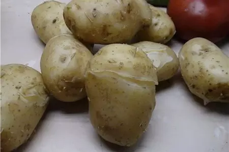 Картофельная запеканка с мясным фаршем.: шаг 1