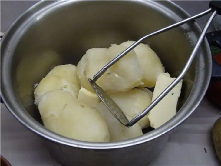Картофельная запеканка с мясным фаршем.: шаг 2