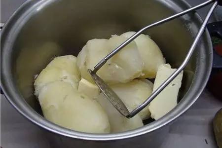 Картофельная запеканка с мясным фаршем.: шаг 2