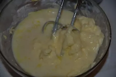 Маковый торт с масляным ванильным кремом и малиной: шаг 9