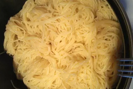 Теплый салат с спагетти и овощами: шаг 2