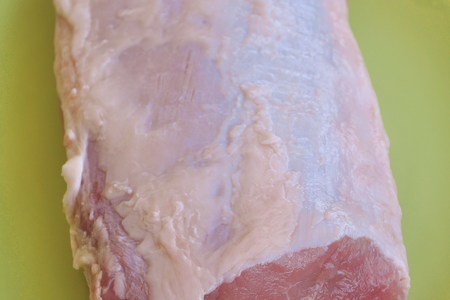 Свинина фаршированная курагой и каперсами в горчичной панировке: шаг 1