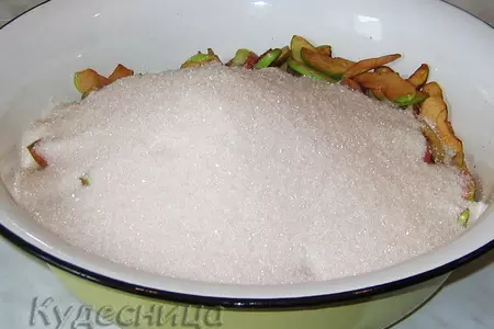 Варенье яблочные дольки: шаг 3