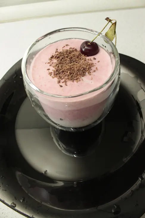 Вкусный коктейль-мороженое (классический, ягодный, шоколадный, алкогольный): шаг 7