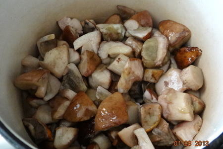 Салат зимний с грибами: шаг 1