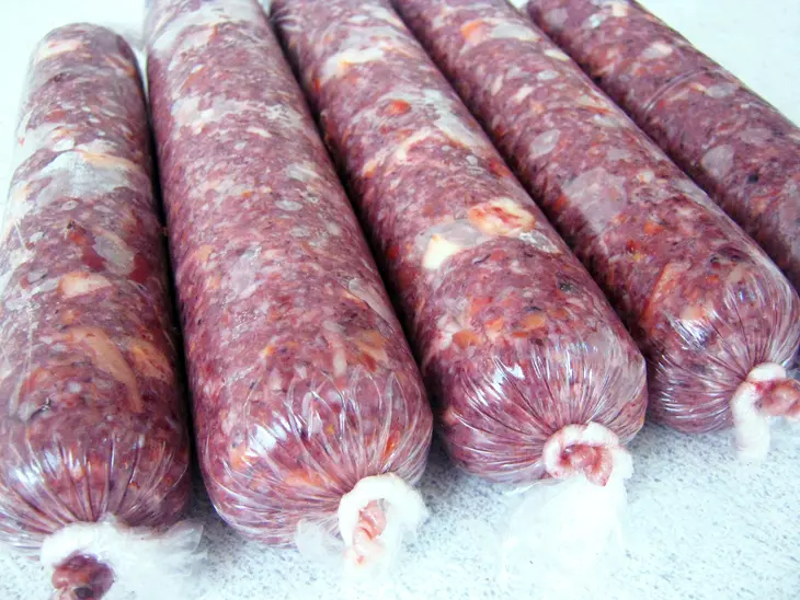 Колбаса осьминоговая в пряной и копченой вариациях: шаг 7