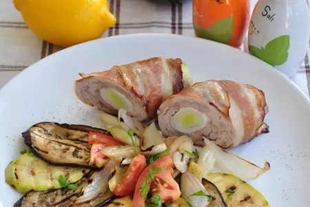 Свиная отбивная в беконе, фаршированная луком-пореем с овощами-гриль: шаг 3
