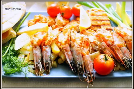 Креветки на гриле, с жареным сыром и картофелем фри. путешествуем по кипру.: шаг 8