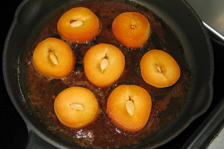 Перевернутый пирог (tarte tatin) с абрикосами.: шаг 4