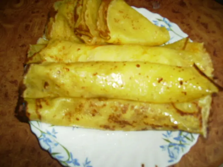 Блины с сырной начинкой со сметаной: шаг 3